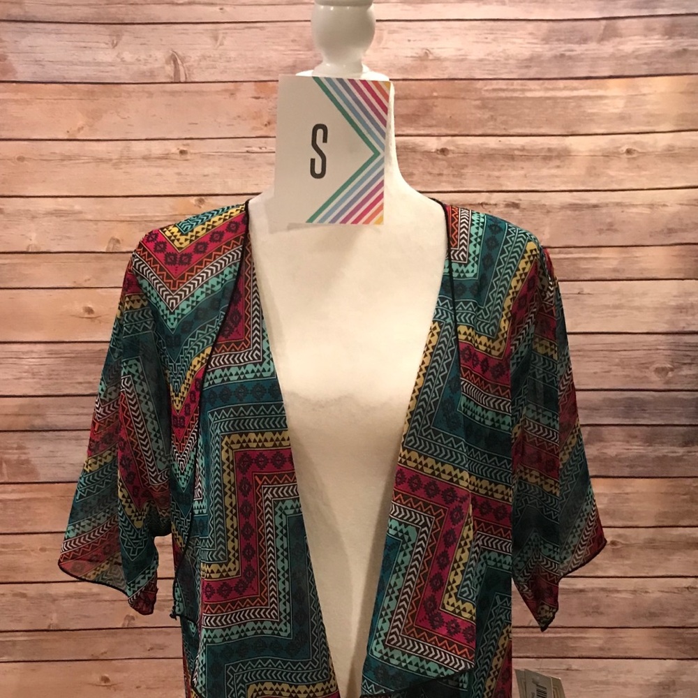 Small LuLaRoe Shirley